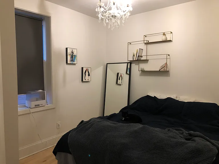 2017 Walnut St #2R — Photo 2