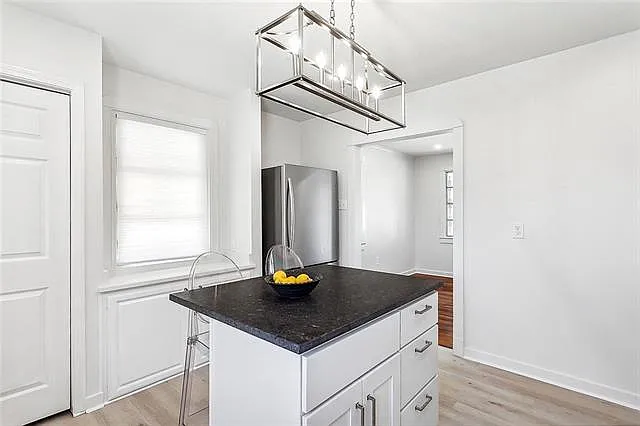 2 bed, 1.5 bath, 815 sqft, $1,865 — Photo 4