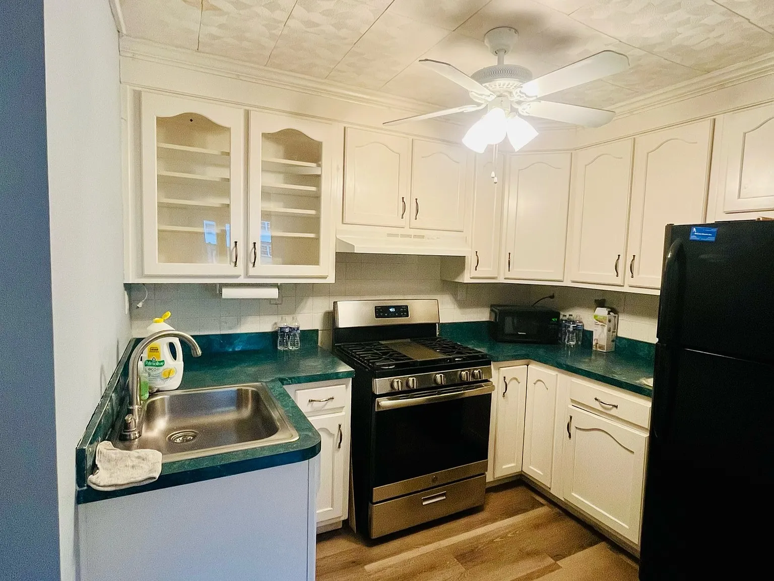 1210 Birch Ave — Photo 4