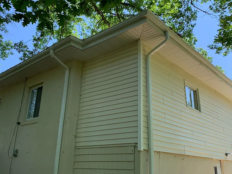 116 E Cornwallis Rd — Photo 7
