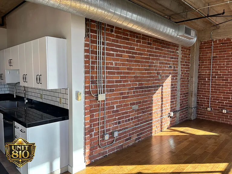 114 W Adams St #810 — Photo 9