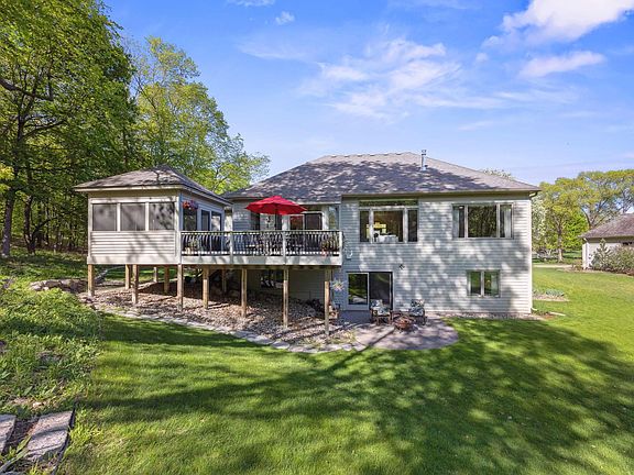 3rd image of 27865 Brynmawr Pl