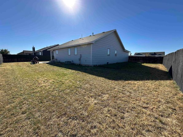 3406 Vail St, Dodge City, KS 67801