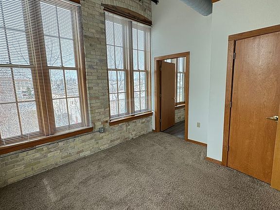 4th image of 134 Main St #204