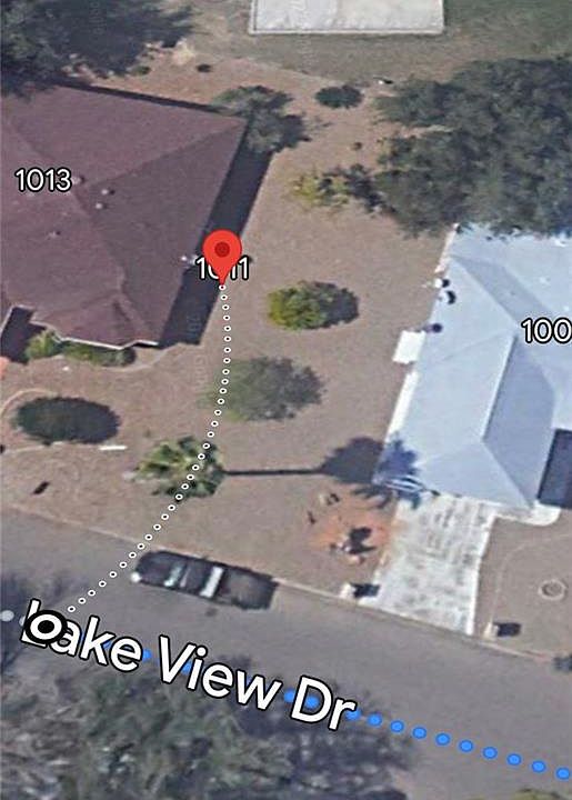 2nd image of 1011 Lake View Dr