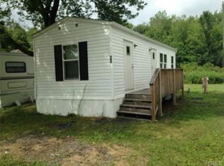 33 Violet Dr, Highland Mills, NY 10930