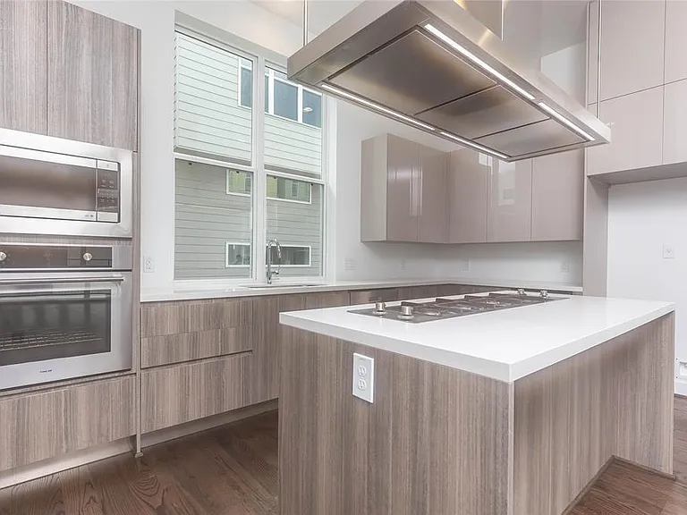 5868 E Post Oak Ln — Photo 16