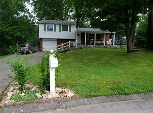 105 Downham Dr, Butler, PA 16002