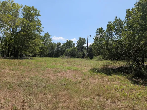 18320 Sweed Rd, Washington, TX 77880