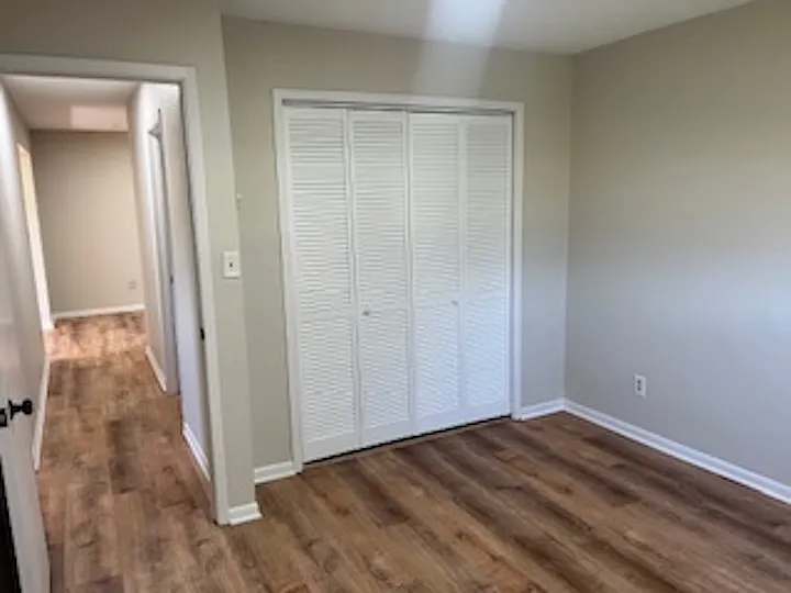205 W Graham St #4 — Photo 11
