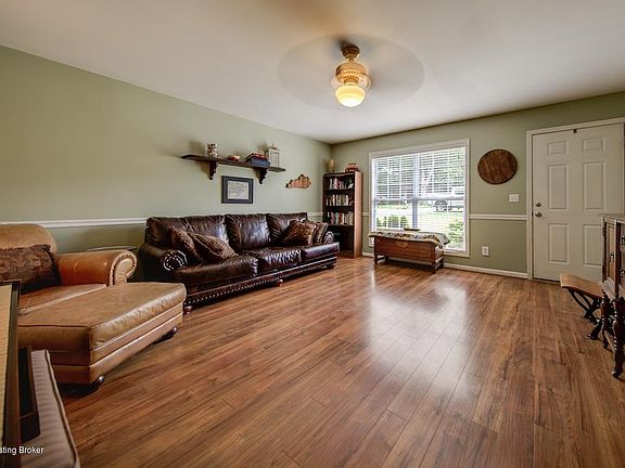 2nd image of 1010 Fenley Ave