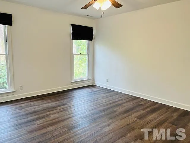 2112 N Hills Dr — Photo 15