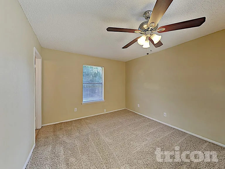 6321 Macarthur Dr — Photo 8