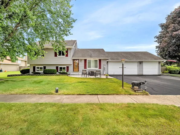 24223 W McDonald Ct, Shorewood, IL 60404