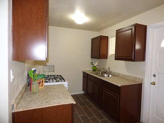 4th image of 3613 E Earll Dr Unit 2