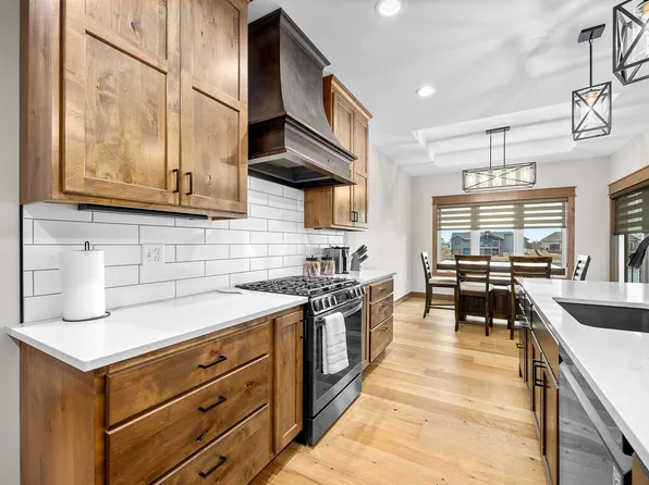 2420 N Alberta Trl, Tea, SD 57064