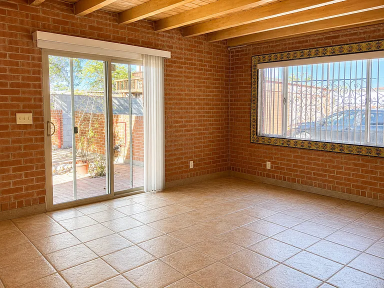 Office/bonus room