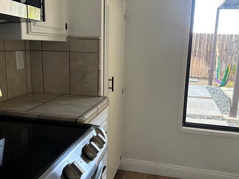 3501 Bernard St #11B — Photo 1