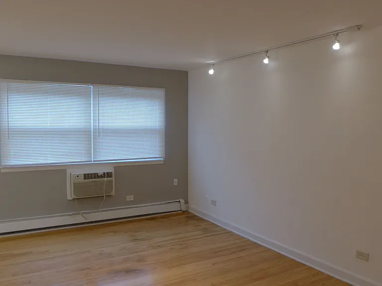 Winthrop Suites Apartments — Photo 4