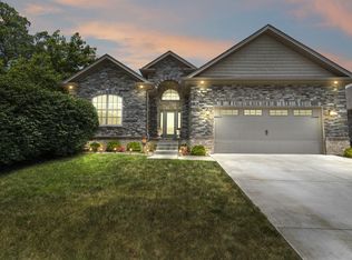101 Clubhouse Dr, Georgetown, KY 40324