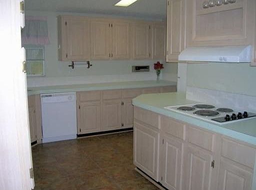 5th image of 2710 Canary Palm Ct