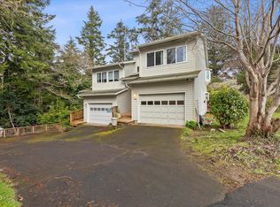 1941/1945 NE 7th Dr, Lincoln City, OR