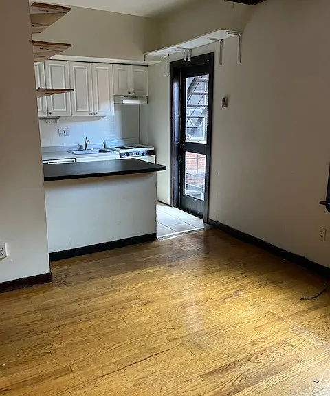 2039 Walnut St #3R — Photo 2