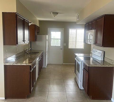 5th image of 10365 W PINEHURST Drive