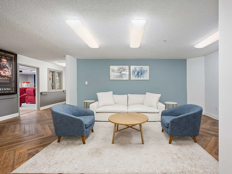 Manchester Lakes Apartment Homes — Photo 22