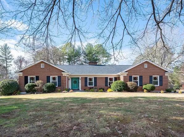 1090 Meriwether Cir, Lynchburg, VA 24503