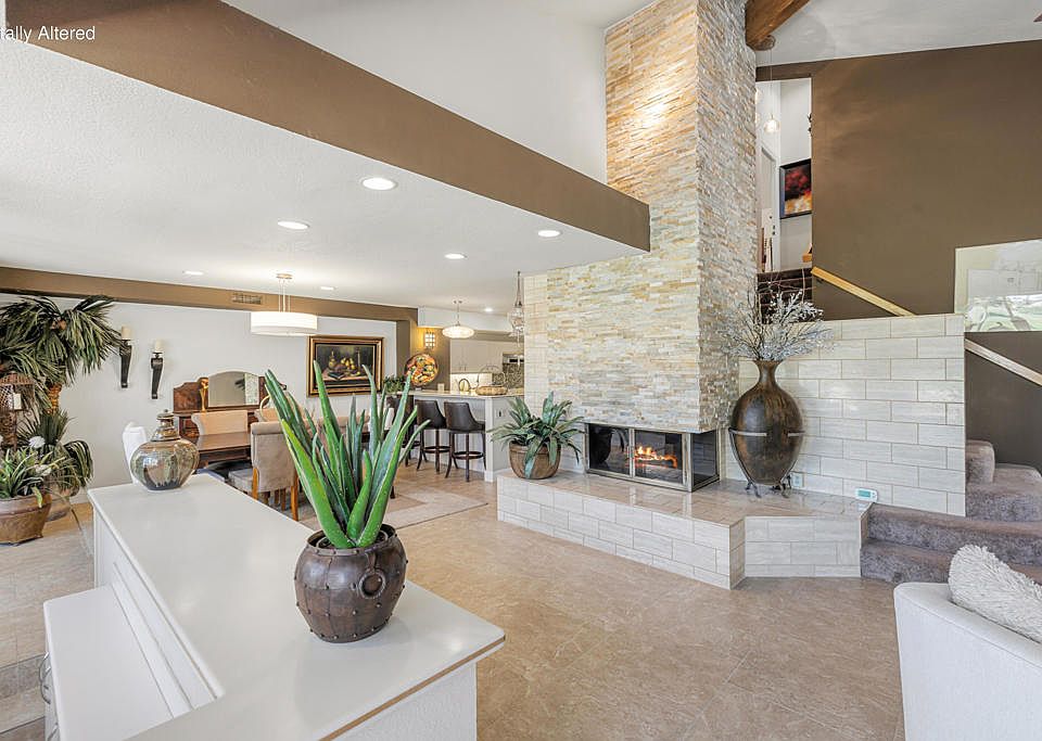 1st image of 208 Kavenish Dr #208