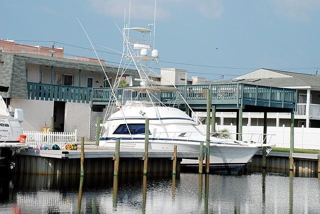 1st image of 537 Gulf Shore Dr