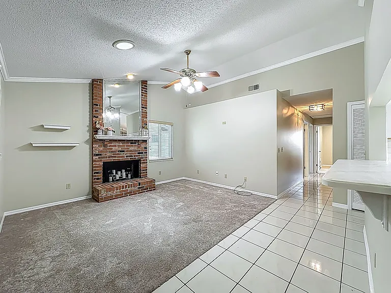 1843 Shadyhill Ter — Photo 14