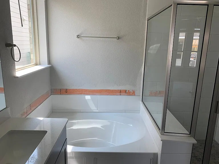 Master Bathroom Tub