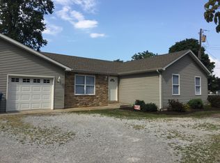 809 Begonia St SE #B, Demotte, IN 46310