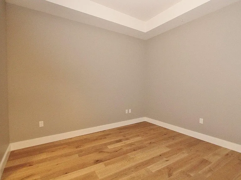 419 S 8th St #303 — Photo 13