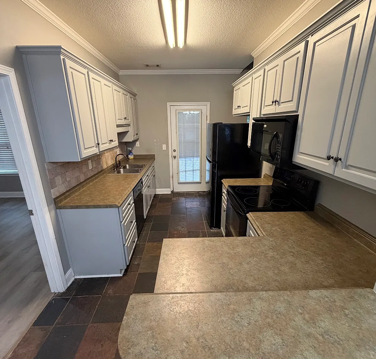 3 bed, 2.5 bath, 1632 sqft, $1,550 — Photo 4