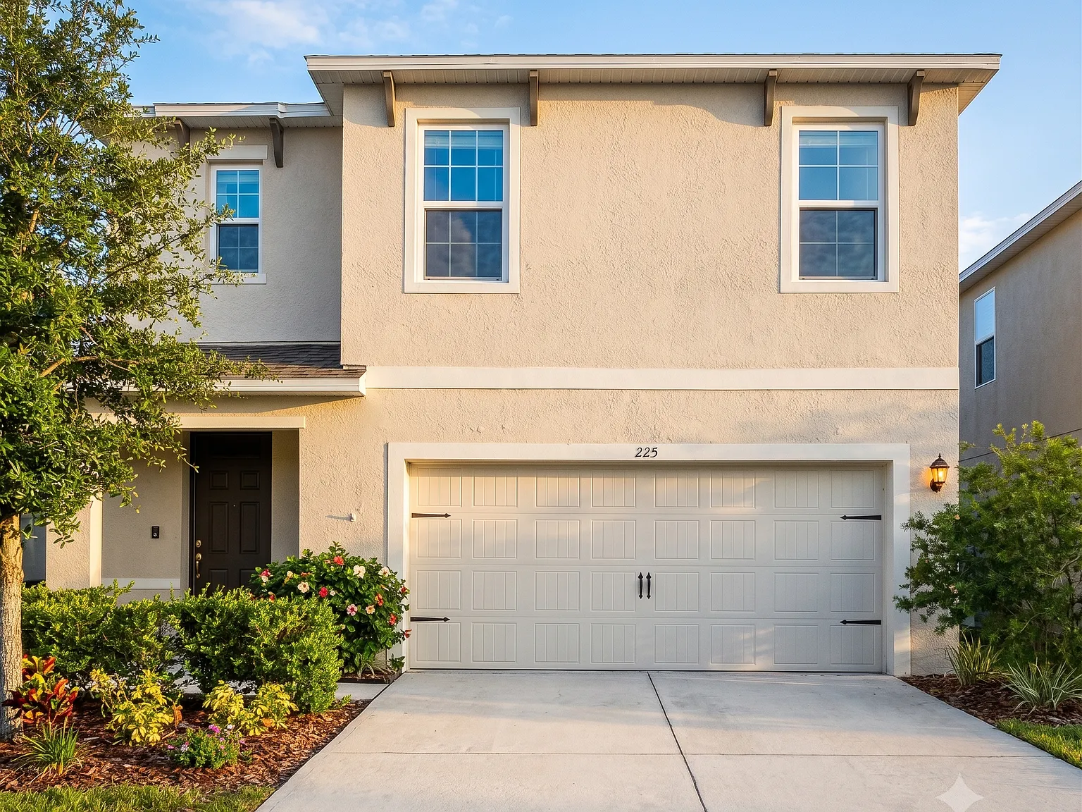 5 bed, 2522 sqft, $2,390 — Photo 1
