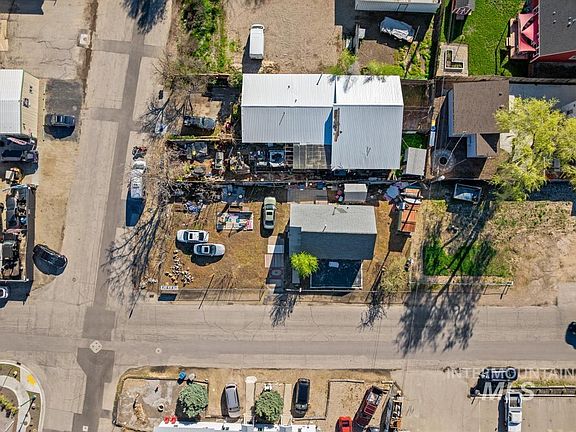 2nd image of 3519 N Clay St