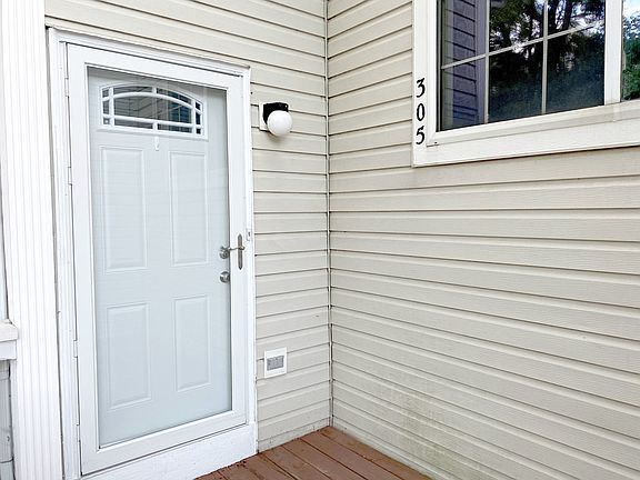 2nd image of 305 Arbor Ct #305