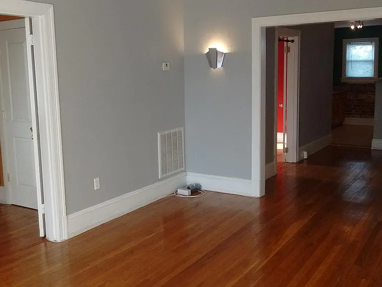 3000 W Grace St #302 — Photo 14