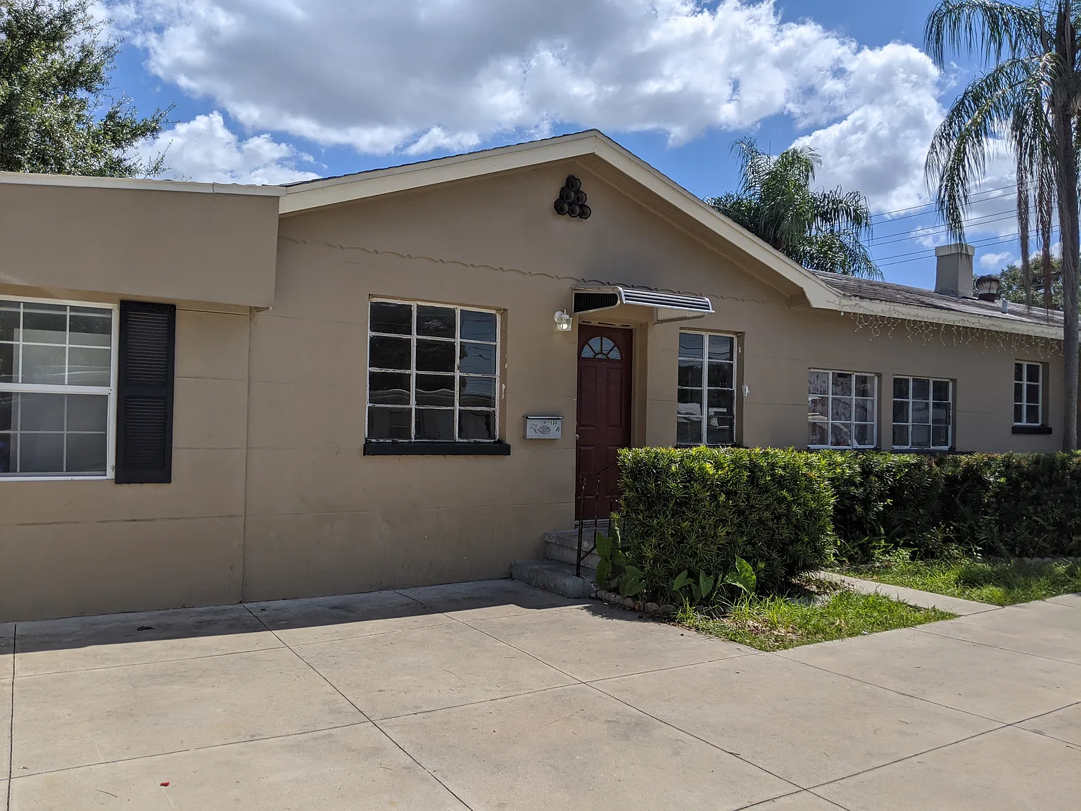 North St. Pete Duplex- 2 Bed/2 Bath - Available 10/13 - $2150/Month — Photo 2