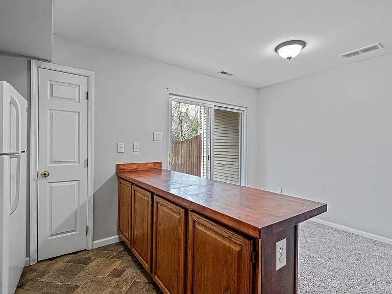 133 Creekside Ct — Photo 7