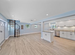 5900 Driftwood Ave #2, Sarasota, FL 34231