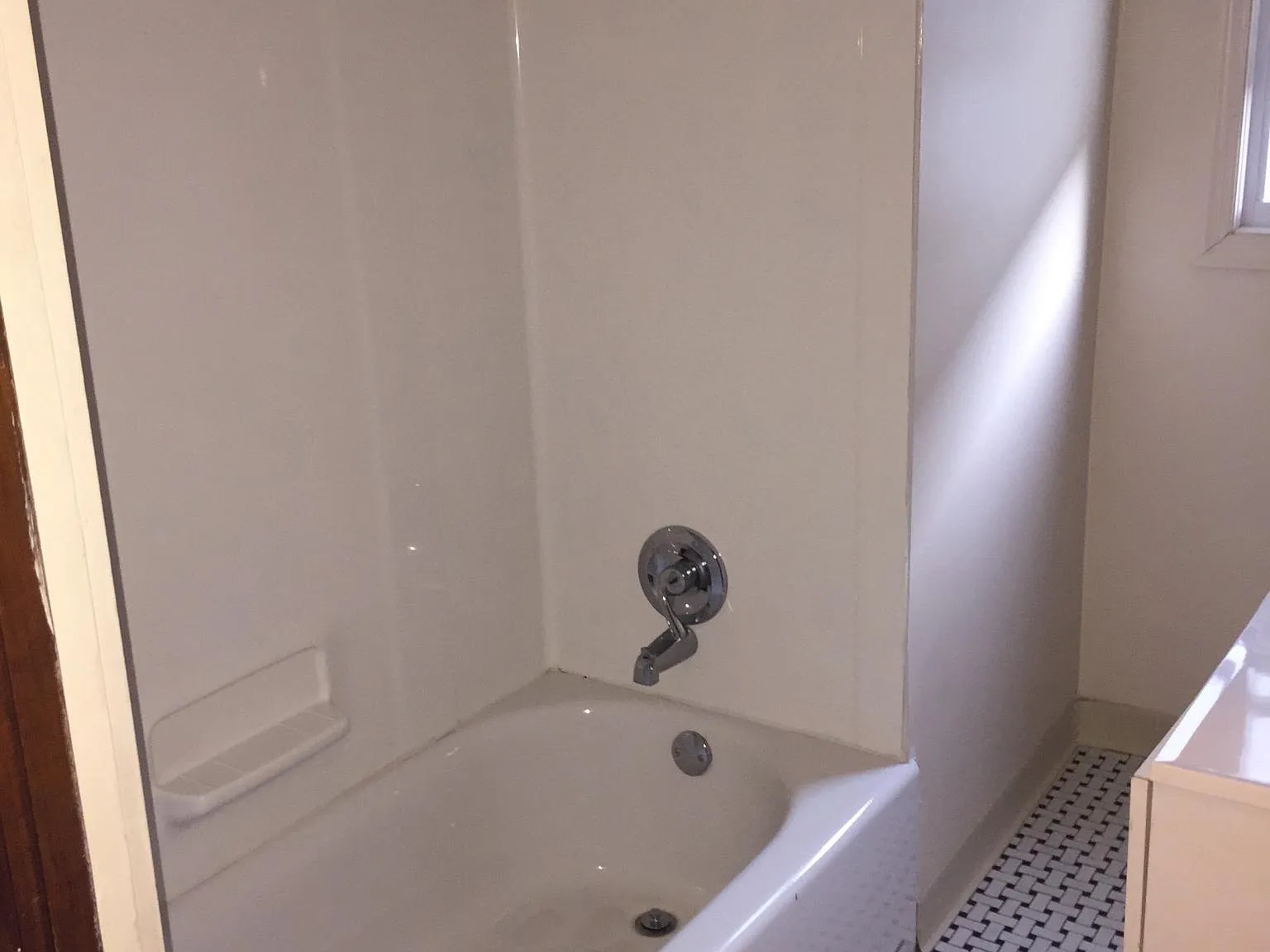 1 bed, 600 sqft, $795 — Photo 3