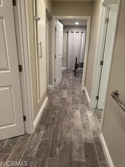 4 bed, 1916 sqft, $6,990 — Photo 4