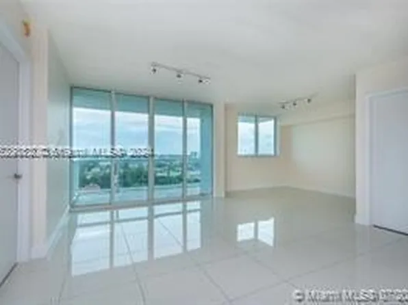 1871 NW South River Dr Unit 1102, Miami, FL 33125