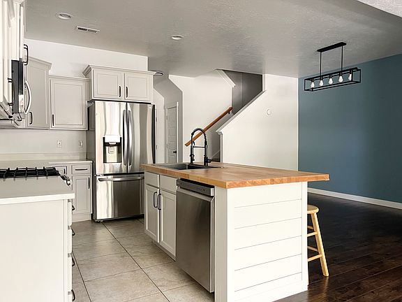 3rd image of 3763 W Summer Heights Dr