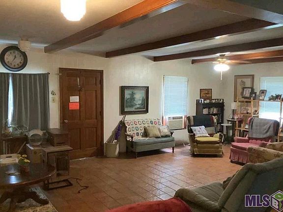 4th image of 20395 Lenora Ln