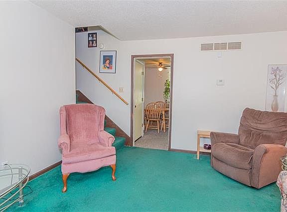 3rd image of 3101 Squire Ln